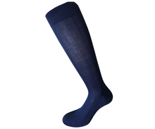 Carica l'immagine nel visualizzatore di Gallery, Calza Lunga Uomo in Cotone 100% Filoscozia Rimagliato a Mano - Blu Navy